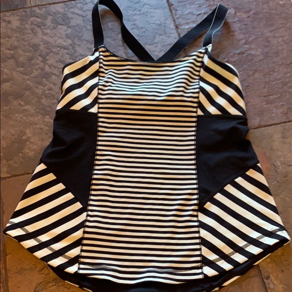 Lululemon workout top